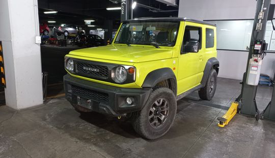 2021 • 44,000 km • Manual