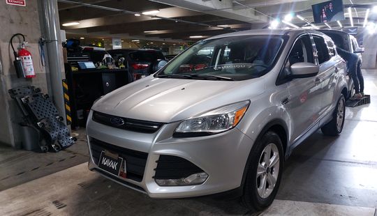 Ford • Escape