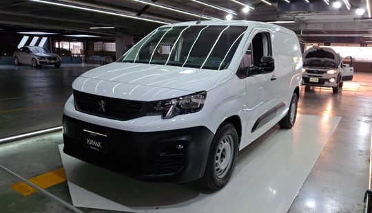Peugeot • Partner