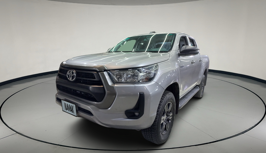 Toyota • Hilux