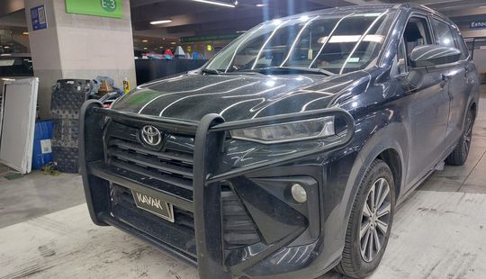 Toyota • Avanza