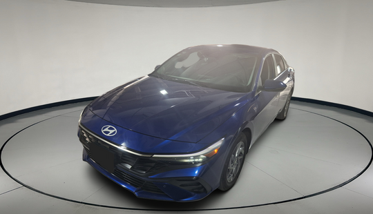Hyundai • Elantra
