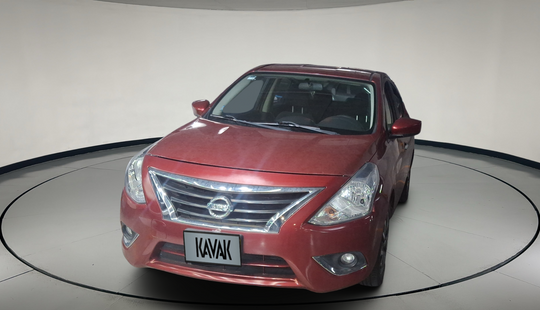 Nissan • Versa