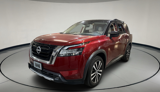 Nissan • Pathfinder