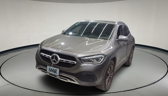 Mercedes Benz • Clase GLA