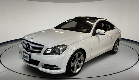 Mercedes Benz • Clase C