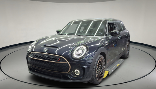 Mini • Cooper Clubman