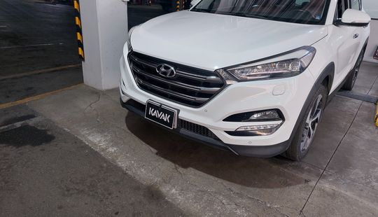 Hyundai • Tucson