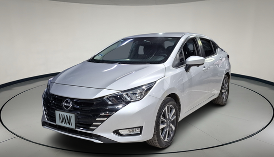 Nissan • Versa