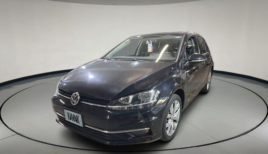 Volkswagen • Golf