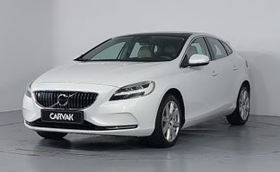 Volvo • V40
