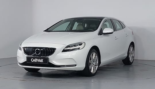 Volvo • V40