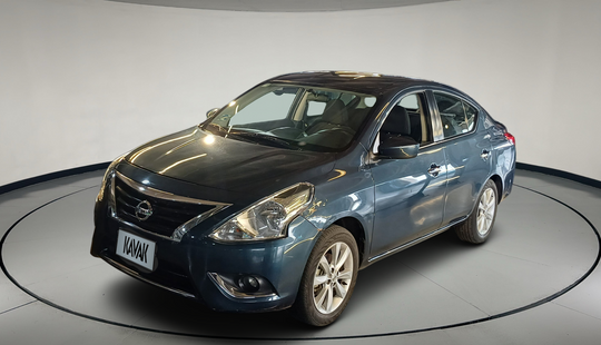 Nissan • Versa