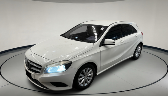Mercedes Benz • Clase A