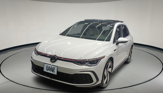 Volkswagen • Golf