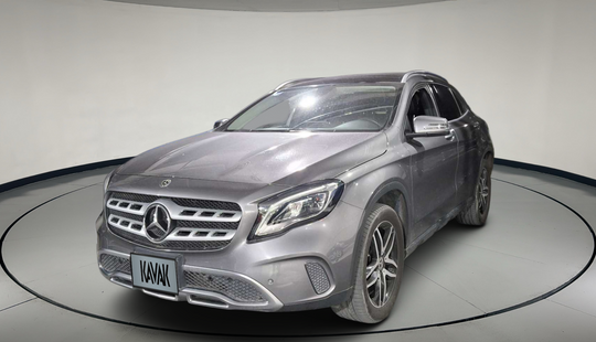 Mercedes Benz • Clase GLA