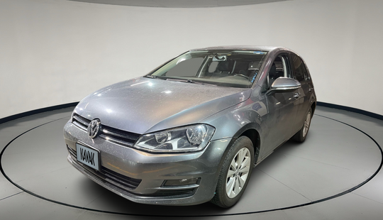 Volkswagen • Golf