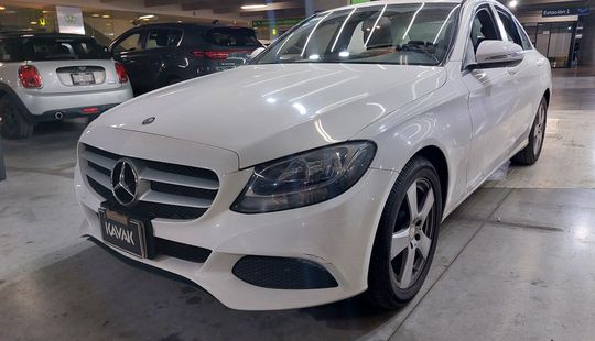 Mercedes Benz • Clase C