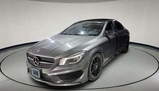 Mercedes Benz • Clase CLA