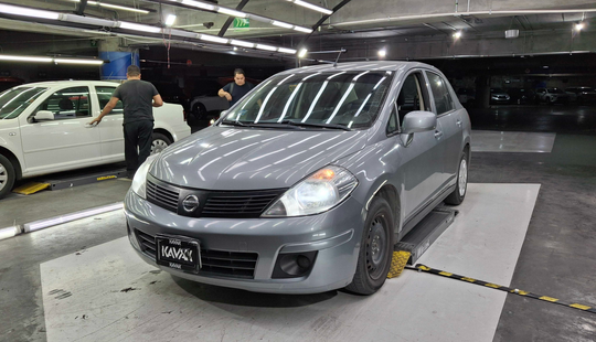 Nissan • Tiida