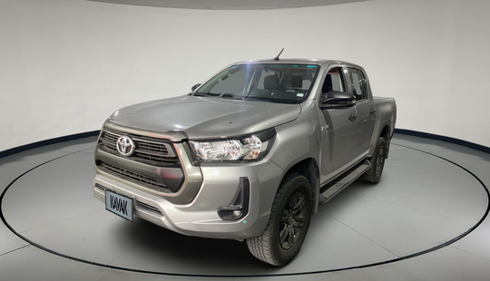 Toyota • Hilux