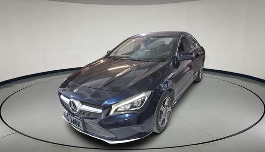 Mercedes Benz • Clase CLA