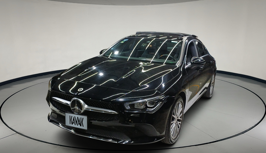 Mercedes Benz • Clase CLA