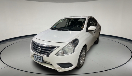 Nissan • Versa