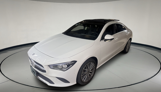 Mercedes Benz • Clase CLA