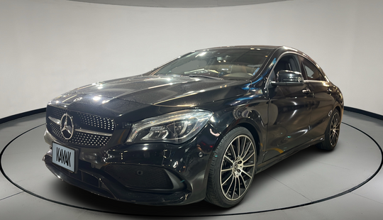 Mercedes Benz • Clase CLA