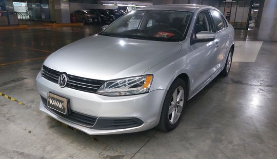 Volkswagen • Jetta