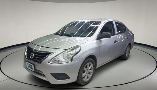 Nissan • Versa