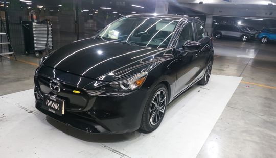 Mazda • Mazda 2