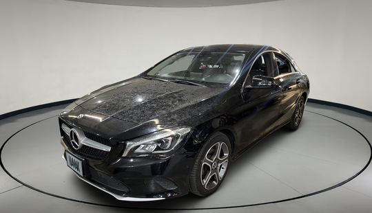 Mercedes Benz • Clase CLA