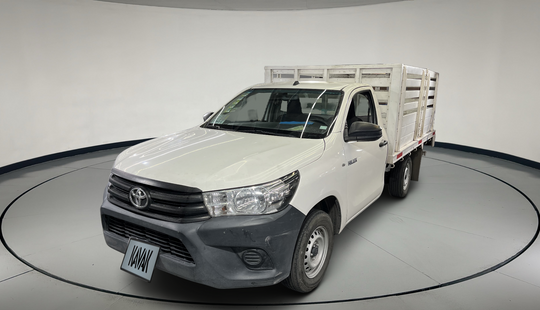 Toyota • Hilux