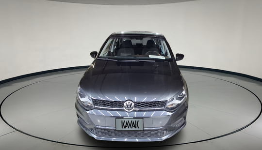 Volkswagen • Vento