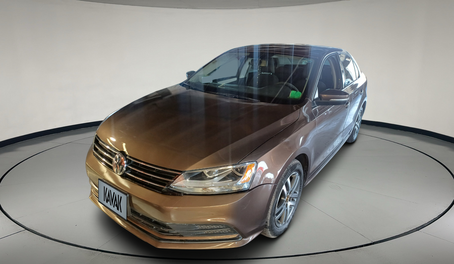 Volkswagen Jetta 2.5 TRENDLINE MT Sedan 2015