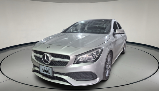 Mercedes Benz • Clase CLA