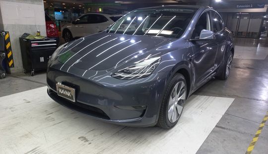 Tesla • Model Y