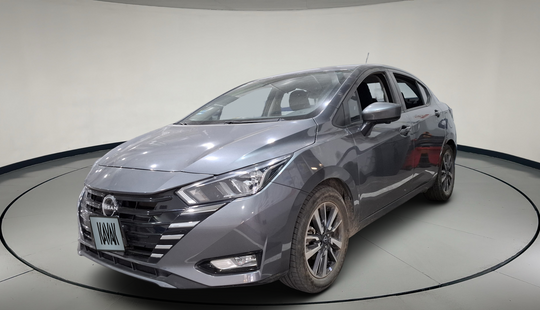 Nissan • Versa