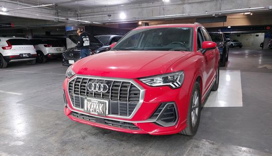 Audi • Q3