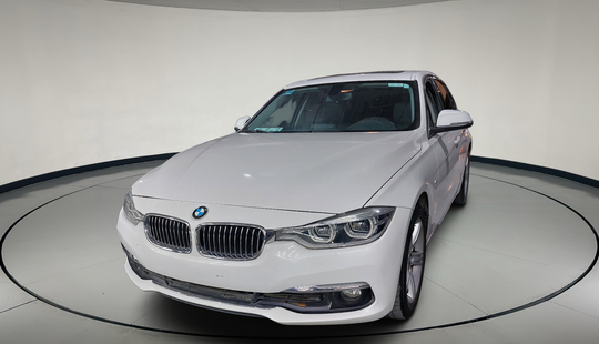 2016 • 120,000 km • Automático