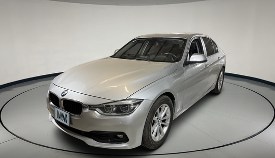 2017 • 134,384 km • Automático