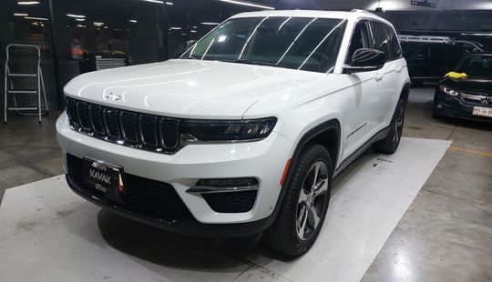 Jeep • Grand Cherokee