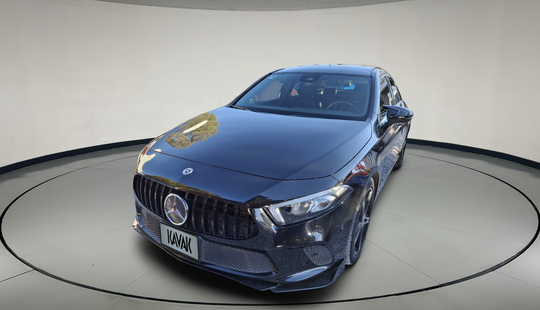 Mercedes Benz • Clase A