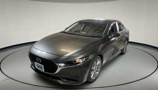 2023 • 26,932 km • Automático