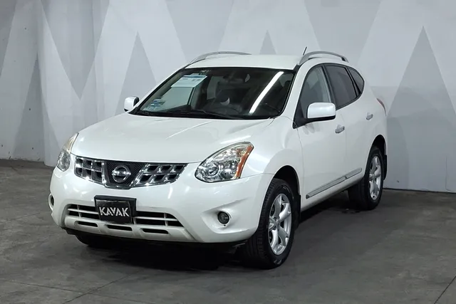 Nissan · Rogue