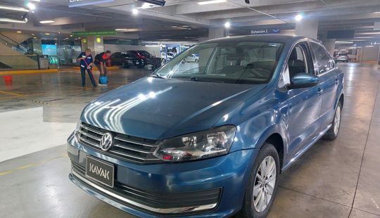Volkswagen • Vento
