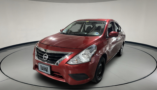 Nissan • Versa