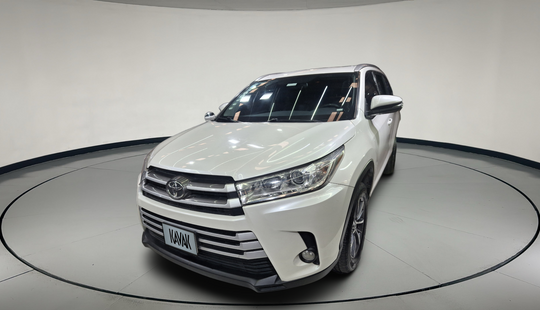 Toyota • Highlander